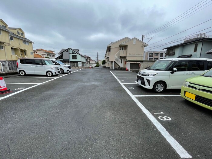 17/27 駐車場