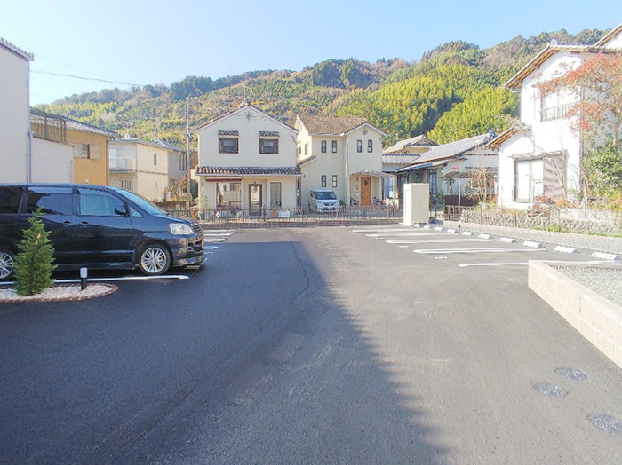 18/19 駐車場