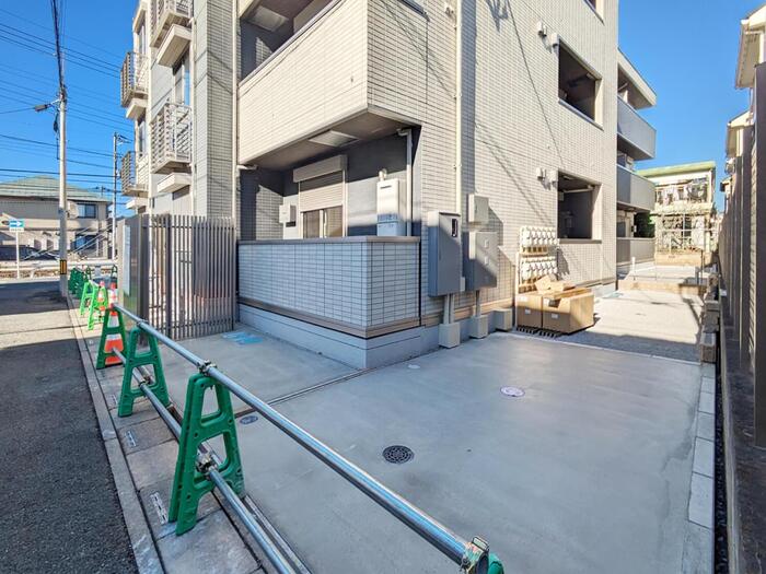 3/3 駐車場