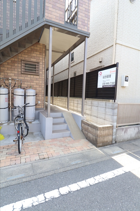 20/20 エントランス