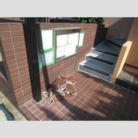 15/15 エントランス