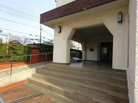 16/16 エントランス