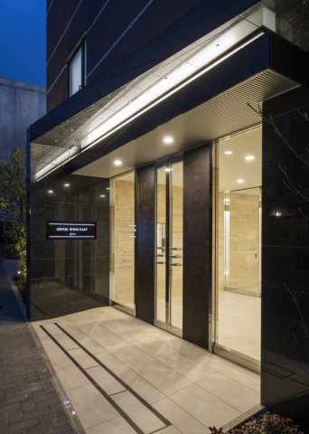 19/19 エントランス