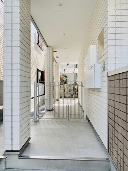 19/29 エントランス