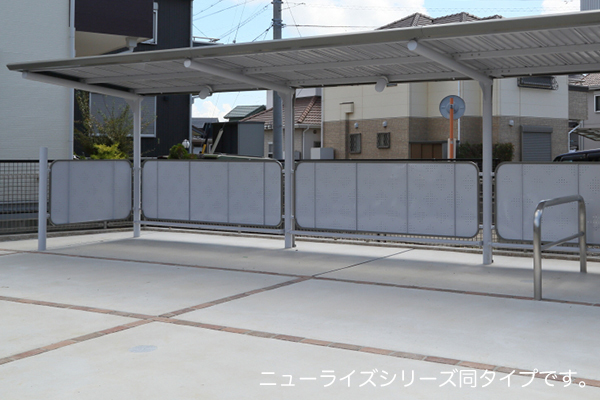 17/23 駐車場