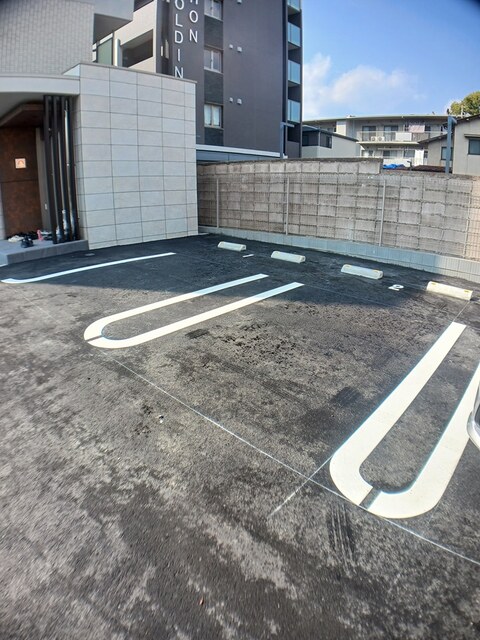 14/20 駐車場