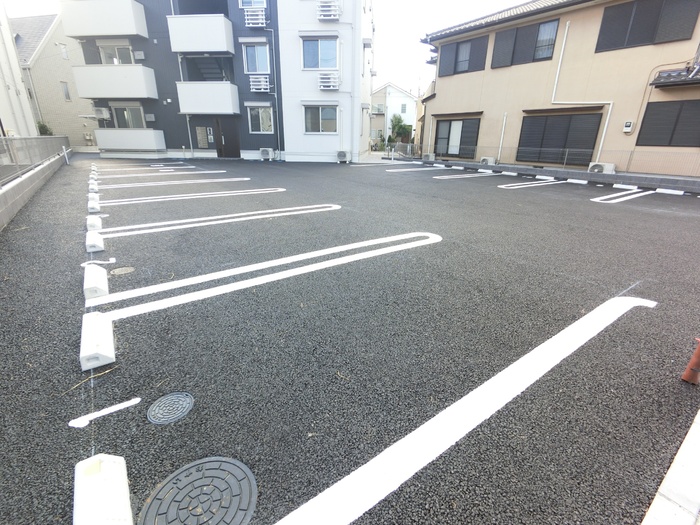 18/23 駐車場
