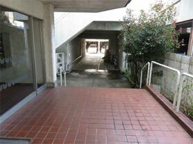 16/16 エントランス