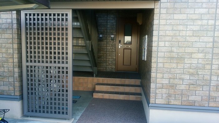 18/19 エントランス