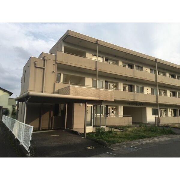 16/19 エントランス