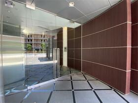 16/16 エントランス