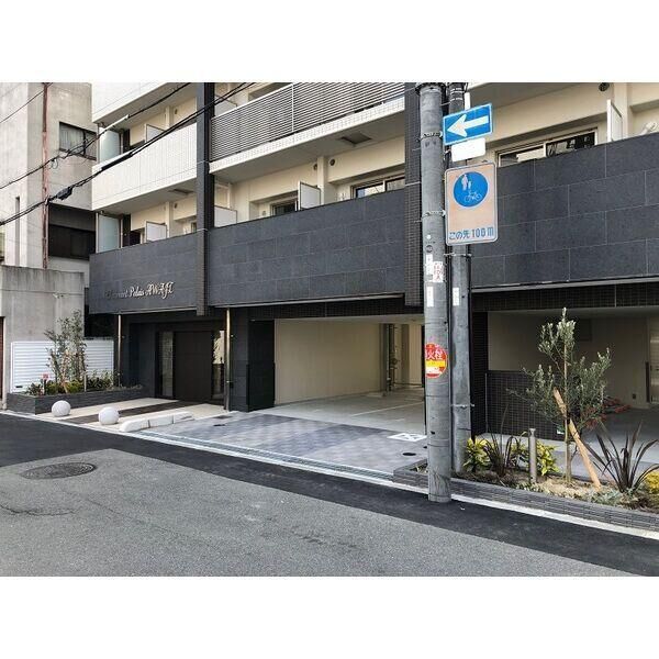 14/15 エントランス