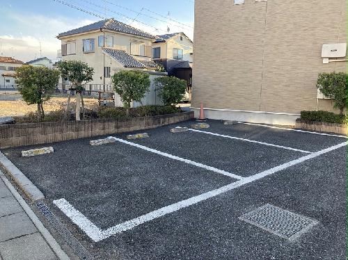 14/14 駐車場