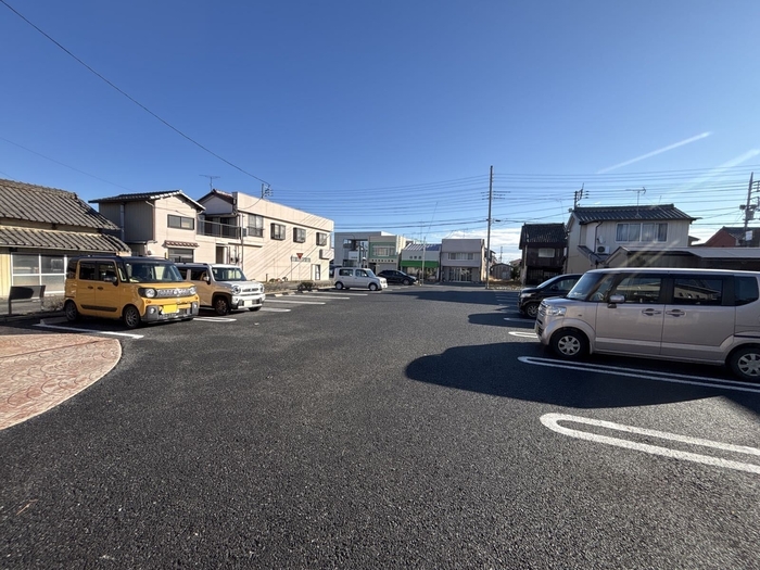 23/25 駐車場
