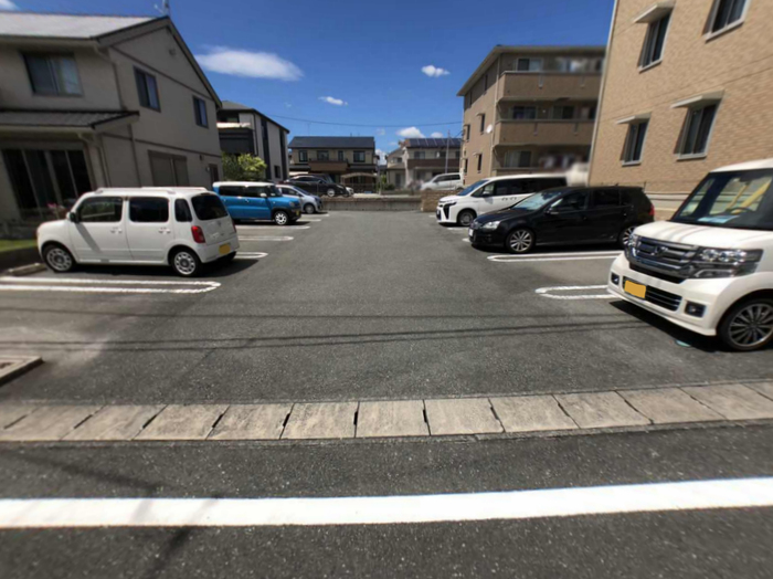 20/20 駐車場
