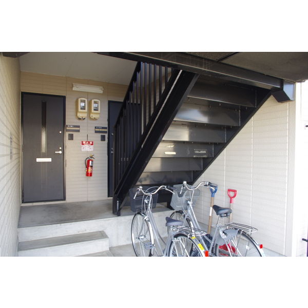 2/3 エントランス