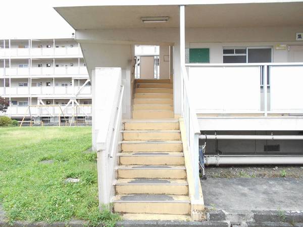 2/4 エントランス