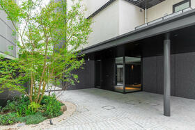 15/16 エントランス