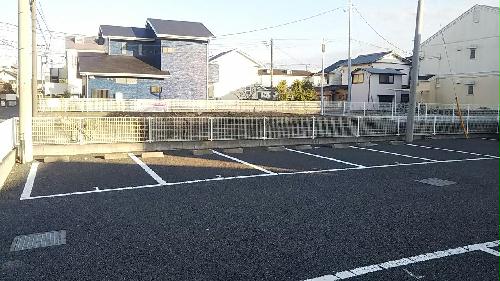 2/2 駐車場