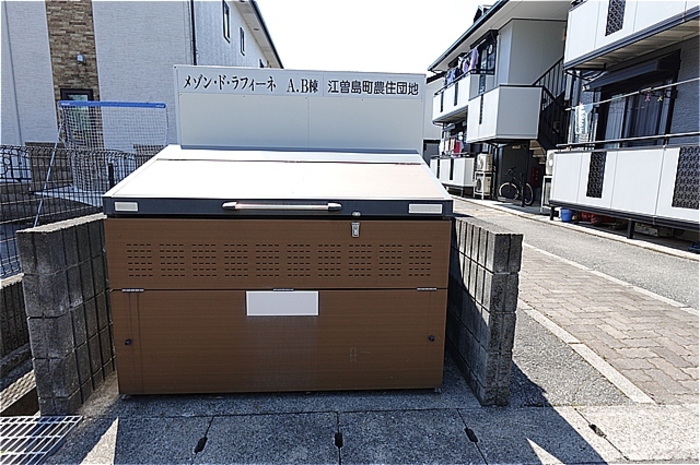 15/23 エントランス