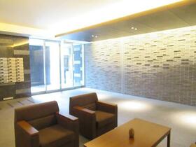 2/2 エントランス