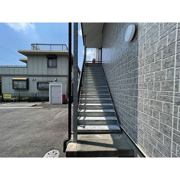 15/16 エントランス