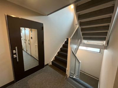 20/27 エントランス