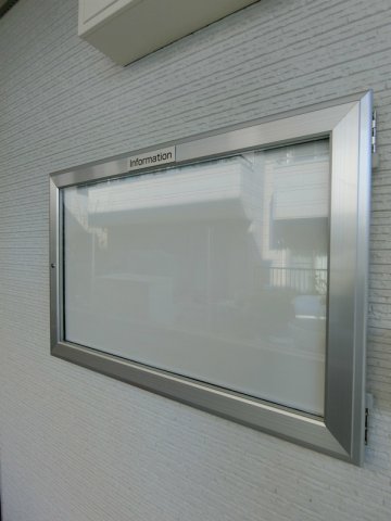 23/25 エントランス