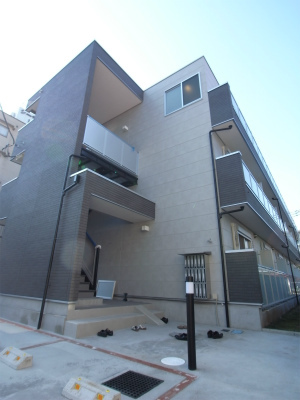 14/15 エントランス