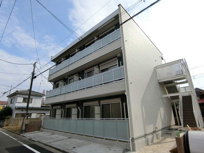 20/21 エントランス