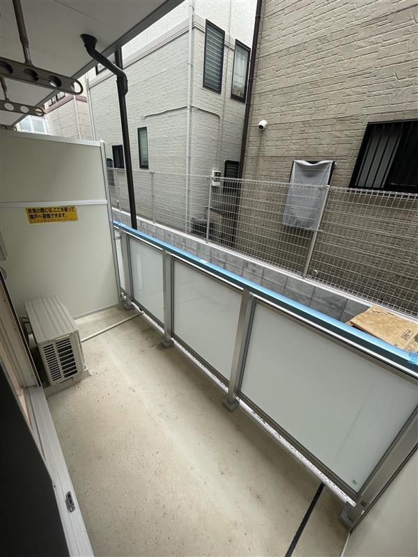 19/25 バルコニー