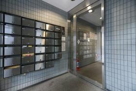 15/15 エントランス