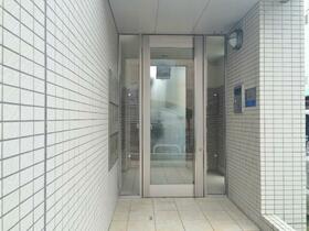 16/16 エントランス