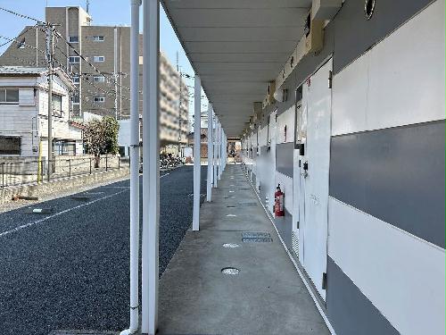 13/16 エントランス