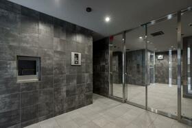 15/16 エントランス