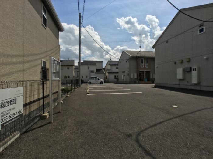 20/28 駐車場