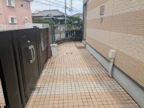 13/14 エントランス