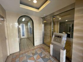 15/19 エントランス