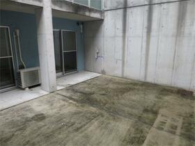 13/22 バルコニー