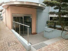 16/22 エントランス