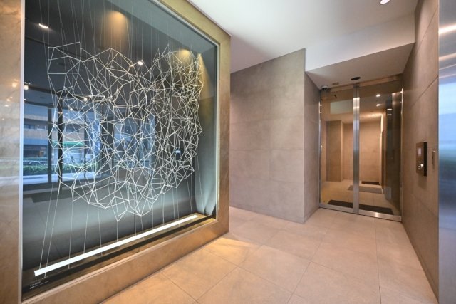 23/26 エントランス