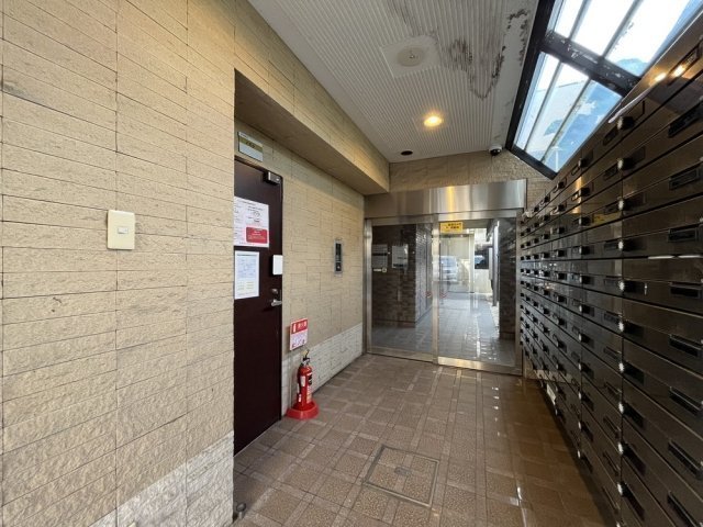 17/18 エントランス