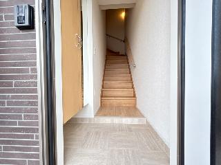 14/30 玄関