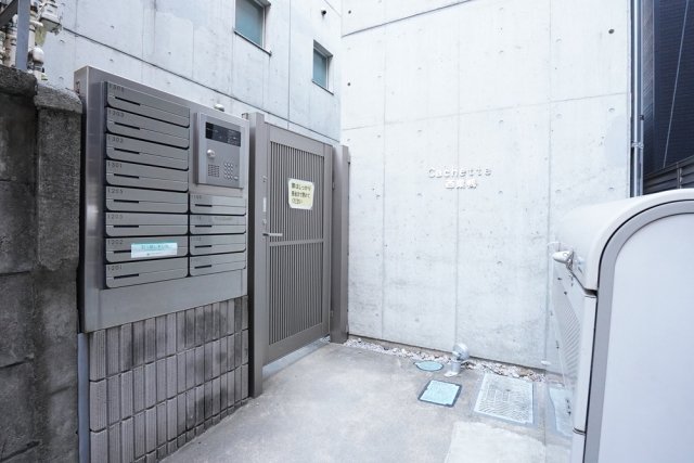 13/15 エントランス