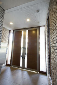 13/17 エントランス