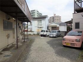 2/3 駐車場
