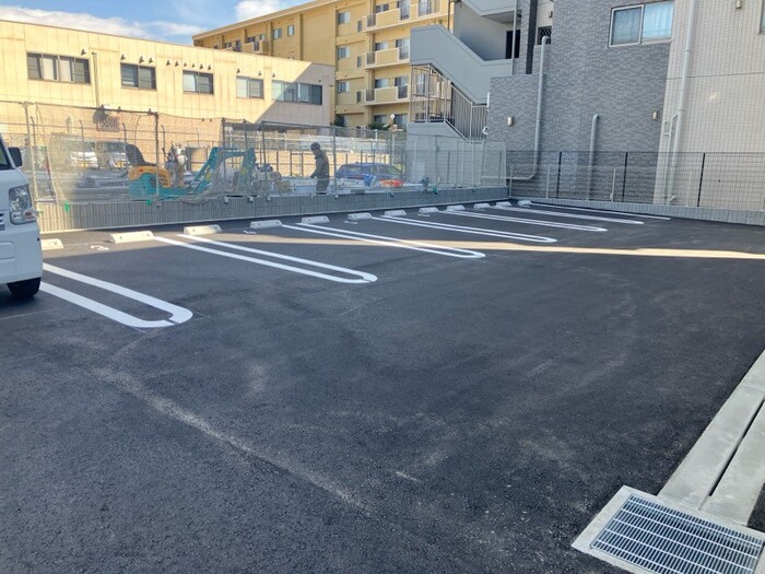 18/23 駐車場
