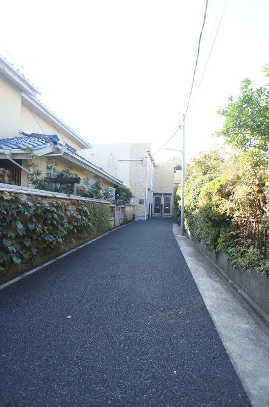 23/23 エントランス