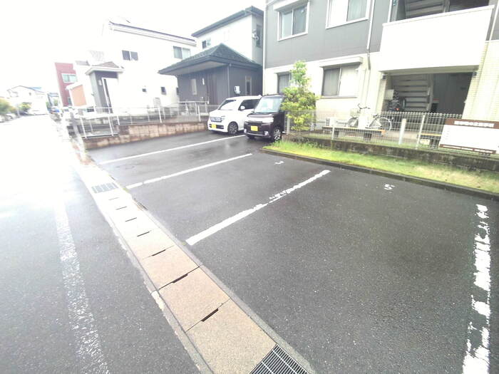 2/2 駐車場