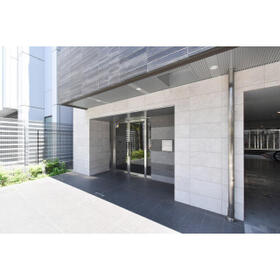 5/5 エントランス